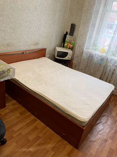 Кровать двухспальная с матрасом б/у