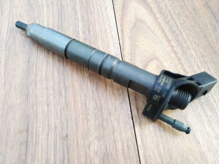 Форсунка топливная Mercedes OM642. Есть комплект