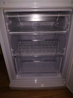 Холодильник Indesit SB 1670