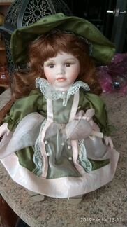 Кукла фарфоровая коллекционная