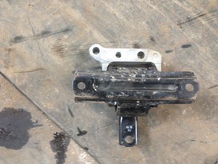 Подушка опора крепление двигателя Mitsubishi asx