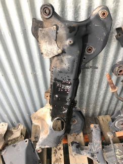 Подрамник передний Dodge Stratus Coupe