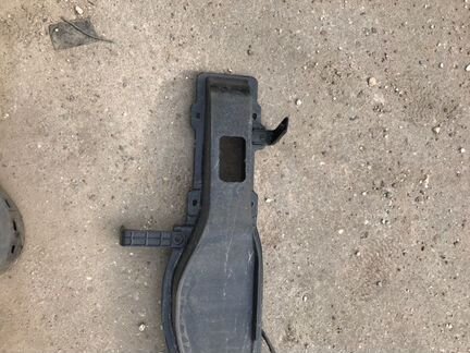 Усилитель бампера передний Hyundai I30 1.4 2010