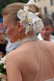 Свадебное платье цвета шампань с бисером