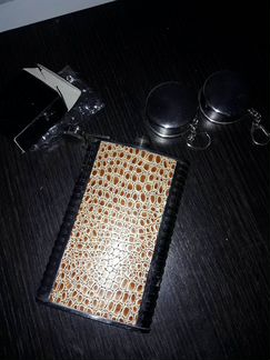 Фляжка со складными стаканчиками