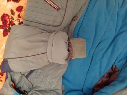 Куртка,на 5-6 лет,зима