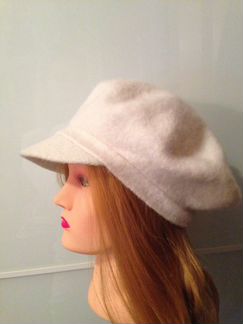 Бежевая кепи Accessorize
