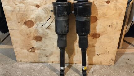 Lexus LS 460 LS 600 Амортизатор Правый задний