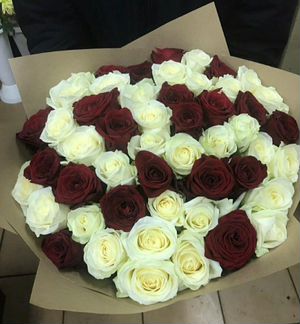 Букеты роз люкс