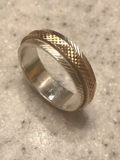 Серебряное кольцо