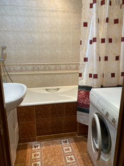 2-к квартира, 60 м², 8/17 эт.