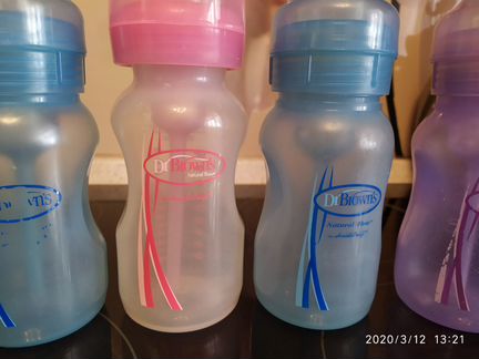 Бутылочка для кормления антиколиковая