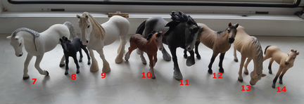 Фигурки лошадей (фирма Schleich)