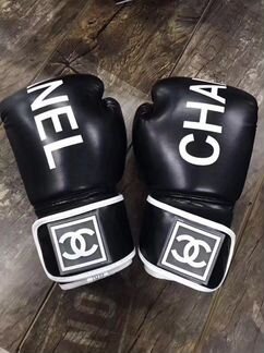 Боксерские перчатки Chanel