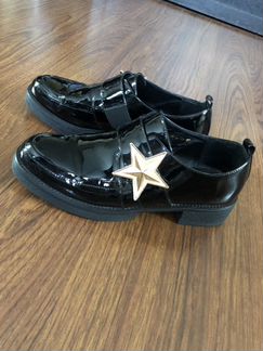 Лоферы чёрные лакированные