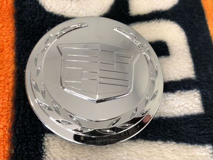 Новые колпачки дисков Cadillac Escalade 83 мм