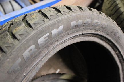 Шина бу 245-45-18 Maxtrek Trek M900