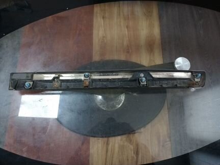 Молдинг задней двери Тойота Ленд Крузер 200