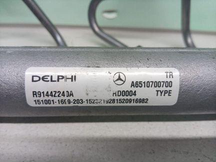Рампа топливная двигателя Mercedes 2.2 CDI OM651
