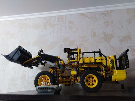 Lego Technic 42030 Volvo L350 автопогрузчик