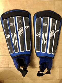 Щитки футбольные