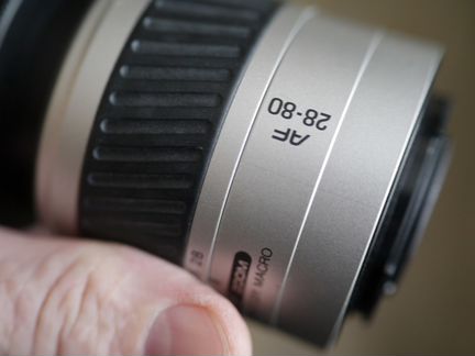 Sony minolta AF zoom 28-80 mm автофокусный фф