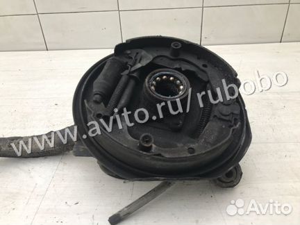 Кулак задний левый Mitsubishi Galant 8 USA 4G64