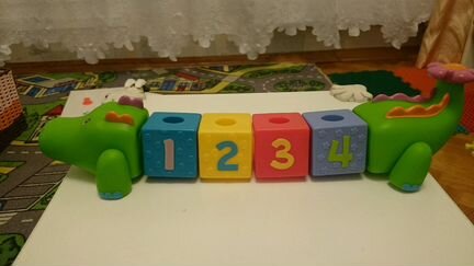 Развивающая игрушка для малышей Крокодил