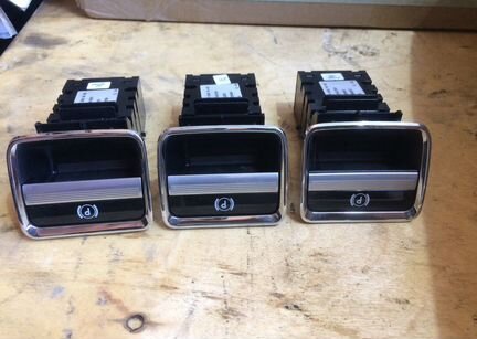 Кнопка ручника Mercedes w221 w216 S CL 221 216