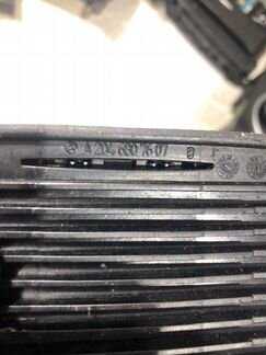 Шторка подлокотника Mercedes-Benz C-Class W204