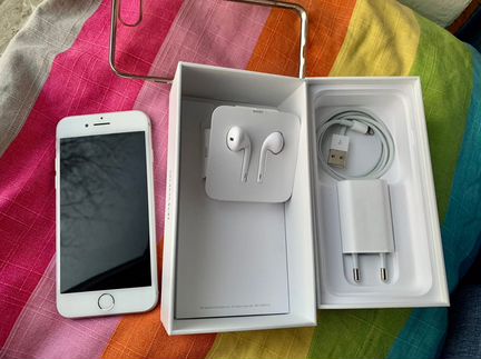 iPhone 7 32 гб Идеальное состояние, 1 год,гарантия