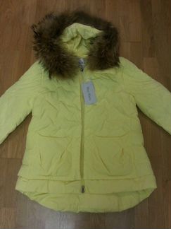Женский яркий пуховик