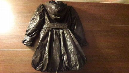 Плащ утепленный с капюшоном. Новый