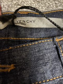 Джинсы Givenchy