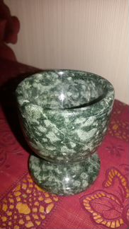 Подставка под яйцо из камня