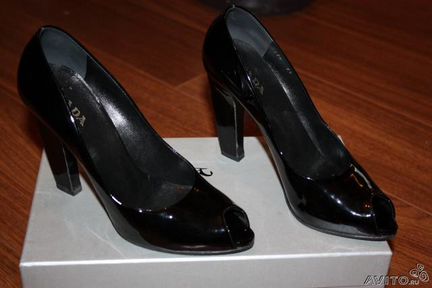 Туфли Prada оригинал лаковая кожа