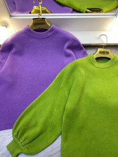 Стильный яркий свитер