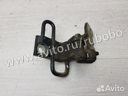 Петля задняя левая Vw Passat B6 BKP 2006