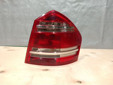 Стоп-сигнал задний правый Mercedes-Benz X164 Gl164