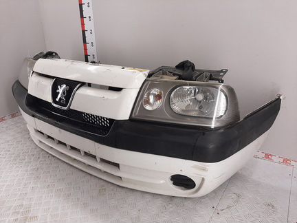 Передняя для Peugeot Expert