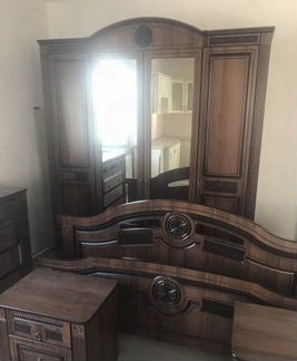 Продам спальный гарнитур 