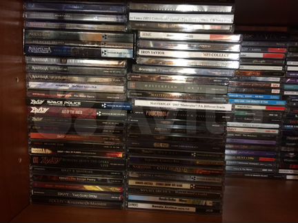 Коллекция дисков метал-рок исполнителей