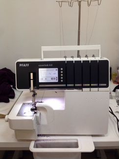 Оверлок + плоскошовная машина Pfaff Coverlock 4.0