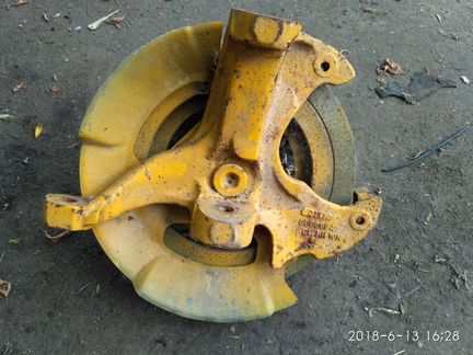 Поворотные кулаки Oldsmobile Delta 88 1971 год