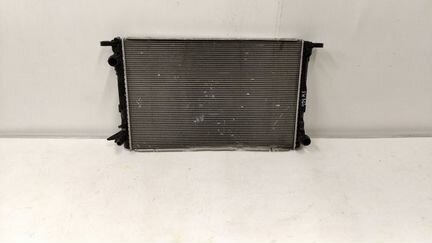 Радиатор охлаждения двигателя VW Touareg 3