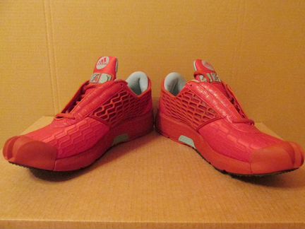 Кроссовки adidas для туризма, бега, ходьбы и т. д