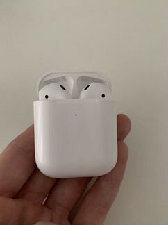 Airpods 1 поколения
