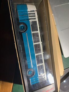 Зиу-5 троллейбус (1961-1969), белый/бирюза