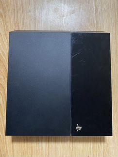 Playstation 4 (PS4)