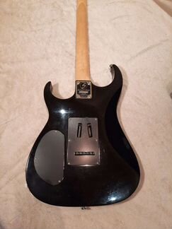 Электрогитара с комбоусилителем